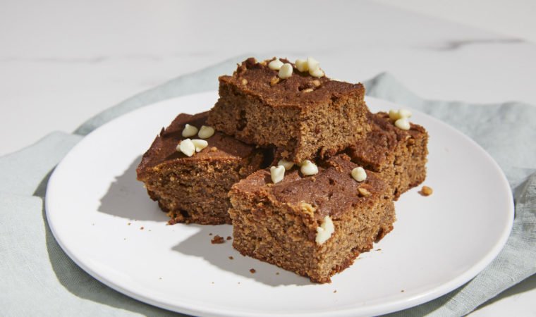 “Scrumptious Sans gluten Blondies: A Sweet Treat for Everybody”