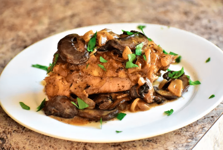 A Comforting Meal for Every Occasion Deliciously Creamy Garlic Mushroom Chicken Thighs.