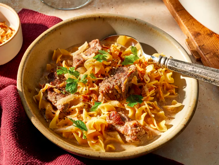 “The Best and Flavorful French Onion Beef and Noodles Recipe”